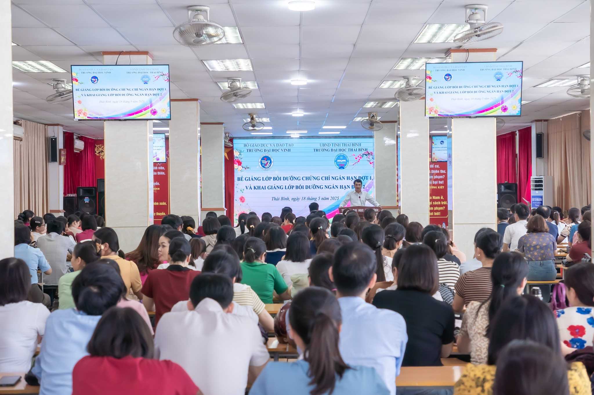 BẾ GIẢNG LỚP BỒI DƯỠNG CHỨNG CHỈ NGẮN HẠN ĐỢT 1 VÀ KHAI GIẢNG LỚP BỒI DƯỠNG ĐỢT 2